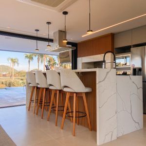 Casa de Condomínio com 375m², 4 dormitórios, 4 suítes, 2 vagas no Condomínio Ilhas Park em Torres para Comprar