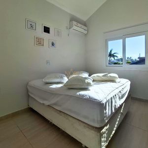 Casa, 5 dormitórios, 1 suíte, 3 vagas no bairro Praia Paraíso em Torres para Comprar