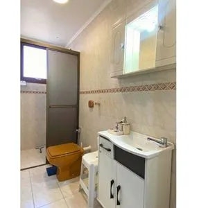 Apartamento com 65m², 2 dormitórios no Edifício Porto Seguro em Torres para Comprar