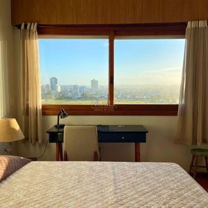 Apartamento com 102m², 2 dormitórios, 1 suíte, 1 vaga no La Tour em Torres para Comprar