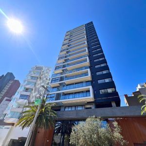 Apartamento com 114m², 3 dormitórios, 1 suíte, 2 vagas no Vista Mare em Torres para Comprar