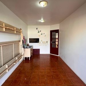Casa, 6 dormitórios, 2 vagas no bairro Praia da Cal em Torres para Comprar