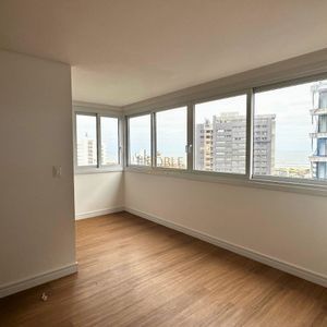 Duplex com 228m², 3 dormitórios, 3 suítes, 1 vaga no Giardino em Torres para Comprar