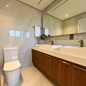 Casa de Condomínio com 240m², 4 dormitórios, 4 suítes, 2 vagas no Reserva das Águas em Torres para Comprar