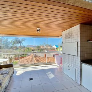 Apartamento com 135m², 3 dormitórios, 3 suítes, 1 vaga no Cartagena em Torres para Comprar