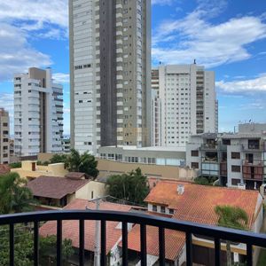 Apartamento com 106m², 3 dormitórios, 1 suíte, 2 vagas no Toronto em Torres para Comprar