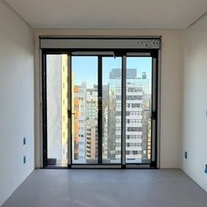 Apartamento com 200m², 3 dormitórios, 3 suítes, 3 vagas no Vanguard em Torres para Comprar