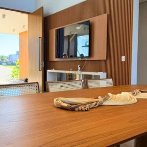 Casa de Condomínio com 264m², 4 dormitórios, 4 suítes, 2 vagas no Reserva das Águas em Torres para Comprar