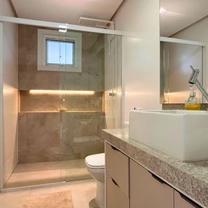 Apartamento com 170m², 3 dormitórios, 3 suítes, 1 vaga no Alvorada em Torres para Comprar