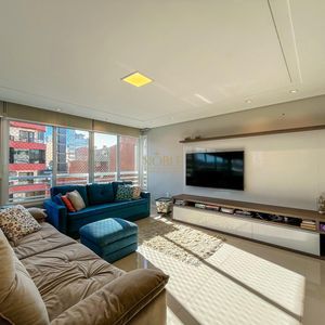 Apartamento com 124m², 3 dormitórios, 3 suítes, 2 vagas no Lê Classic em Torres para Comprar