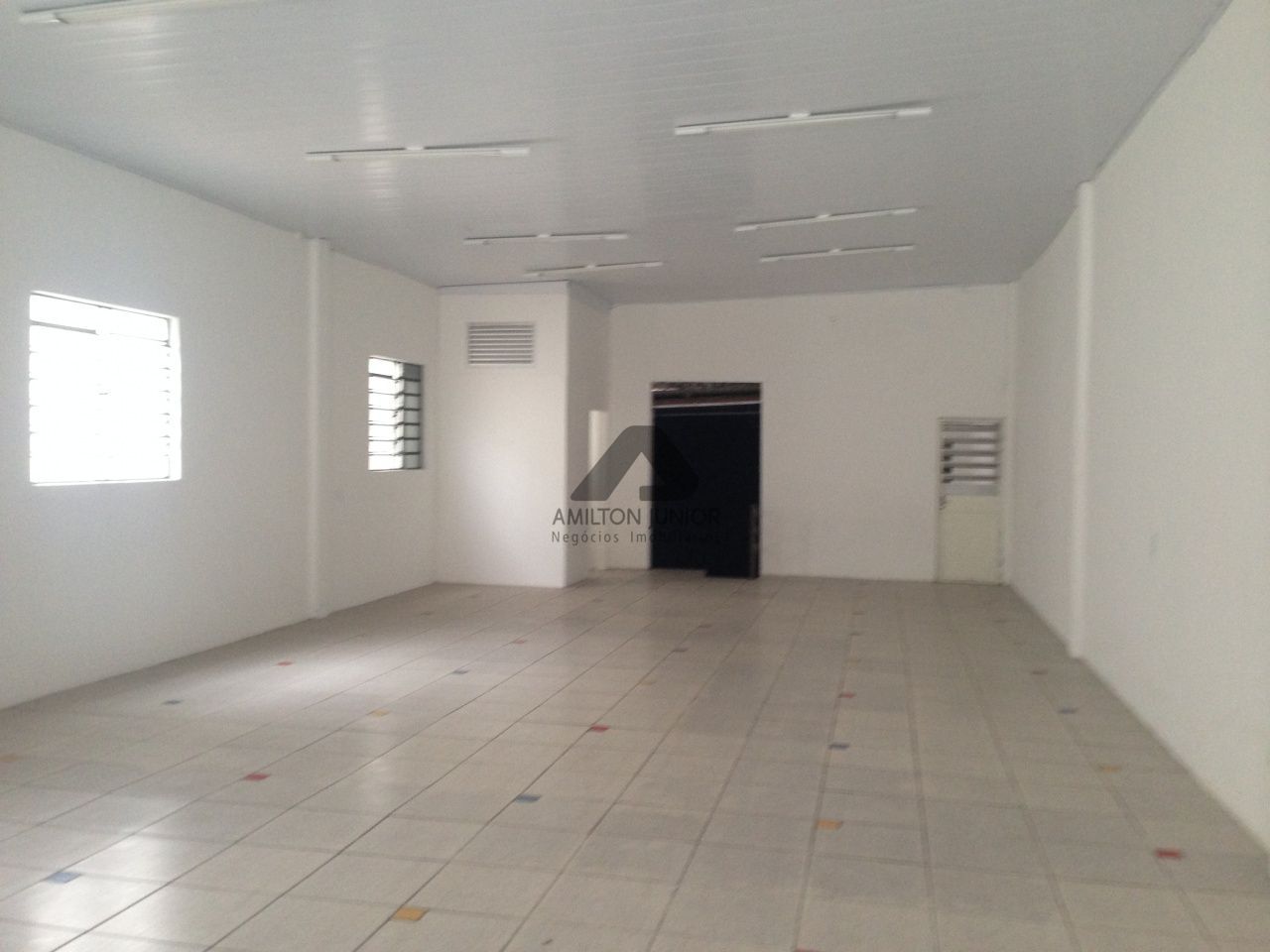 Depósito-Galpão-Armazém à venda com 1 quarto, 206m² - Foto 8