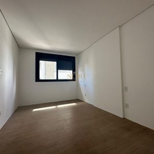 Apartamento com 110m², 3 dormitórios, 1 suíte, 2 vagas no LONDON em Torres para Comprar