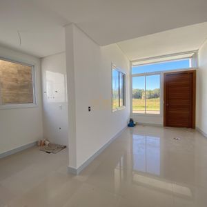 Casa com 82m², 2 dormitórios, 1 suíte, 1 vaga no bairro Novo Passo em Passo de Torres para Comprar