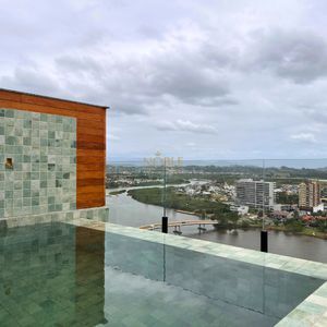 Apartamento com 91m², 2 dormitórios, 2 suítes, 2 vagas no Toronto em Torres para Comprar