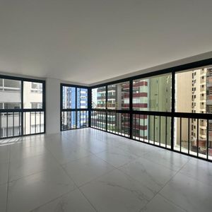 Apartamento com 110m², 3 dormitórios, 1 suíte, 2 vagas no LONDON em Torres para Comprar