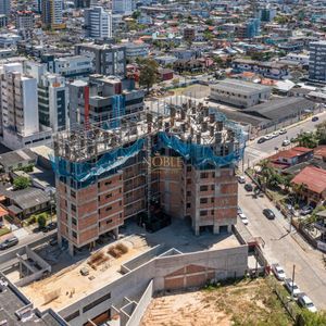 Apartamento com 84m², 2 dormitórios, 2 suítes, 1 vaga no Punta Del Sole em Torres para Comprar