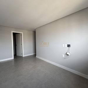 Apartamento com 77m², 2 dormitórios, 1 suíte, 2 vagas no Maui Residencial em Torres para Comprar