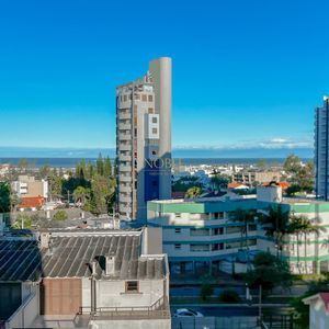 Apartamento com 78m², 2 dormitórios, 1 suíte, 2 vagas no Vista Mare em Torres para Comprar