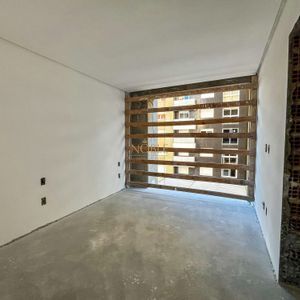 Apartamento com 165m², 3 dormitórios, 3 suítes, 2 vagas no Vanguard em Torres para Comprar