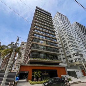 Apartamento com 110m², 3 dormitórios, 2 suítes, 1 vaga no LONDON em Torres para Comprar