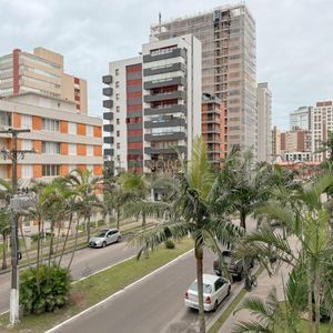 Apartamento com 101m², 2 dormitórios, 1 suíte, 1 vaga no Residencial Bahamas em Torres para Comprar