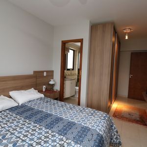 Apartamento com 157m², 3 dormitórios, 1 suíte, 2 vagas no Torre do Sol em Torres para Comprar