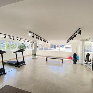 Apartamento com 109m², 3 dormitórios, 1 suíte, 2 vagas no San Pietro em Torres para Comprar