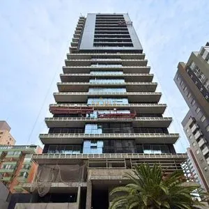 Apartamento com 165m², 3 dormitórios, 3 suítes, 3 vagas no Vanguard em Torres para Comprar