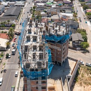 Apartamento com 84m², 2 dormitórios, 2 suítes, 1 vaga no Punta Del Sole em Torres para Comprar