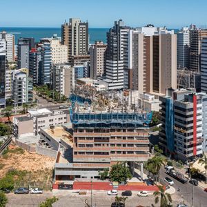 Apartamento com 84m², 2 dormitórios, 2 suítes, 1 vaga no Punta Del Sole em Torres para Comprar