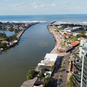 Apartamento com 122m², 3 dormitórios, 3 suítes, 2 vagas no La riva em Torres para Comprar