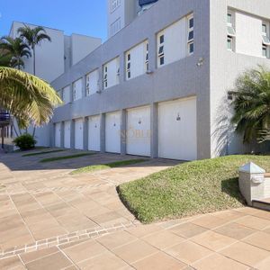 Apartamento com 186m², 3 dormitórios, 1 suíte, 4 vagas no Debret em Torres para Comprar