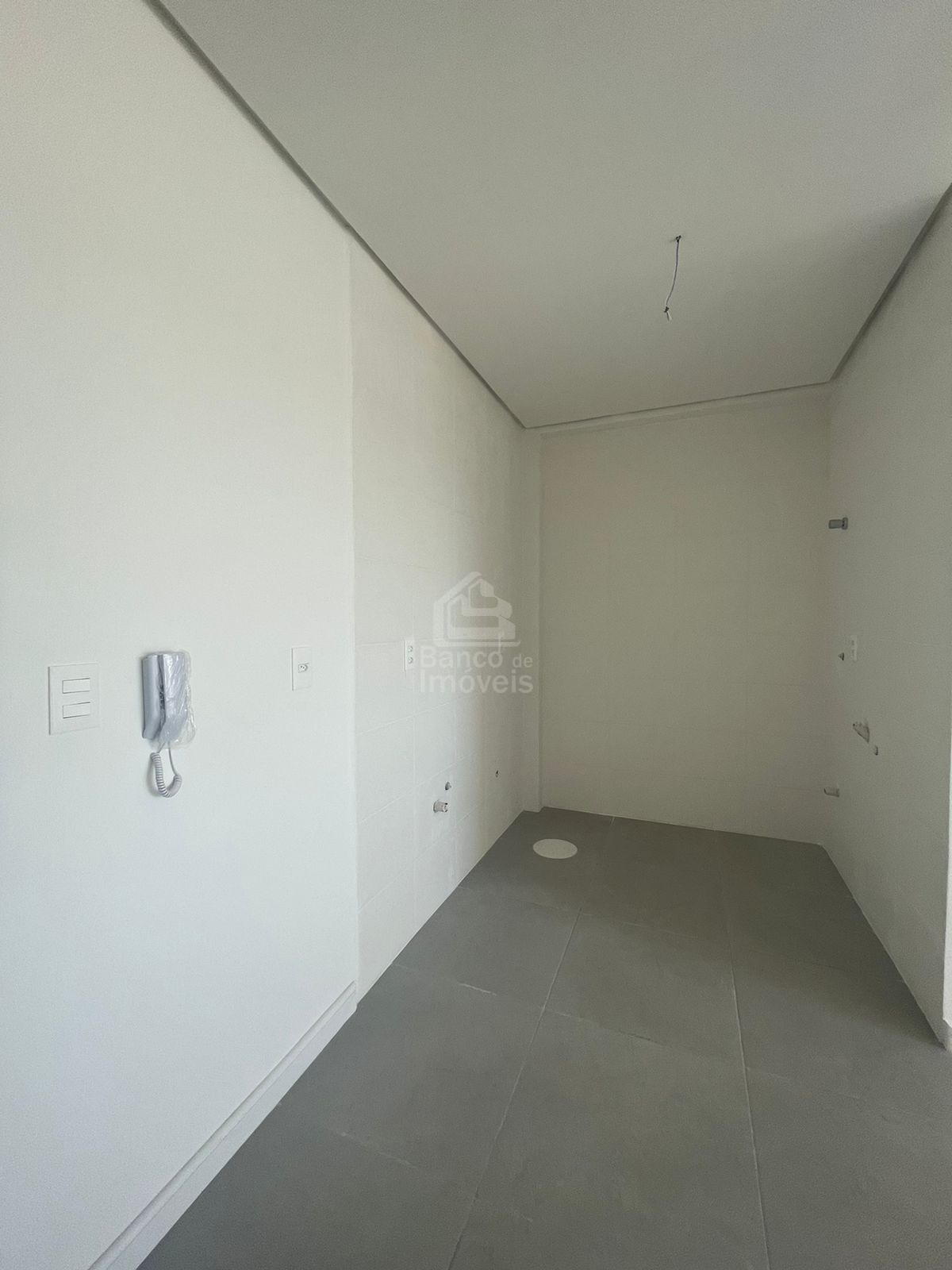 Apartamento à venda com 1 quarto, 40m² - Foto 2