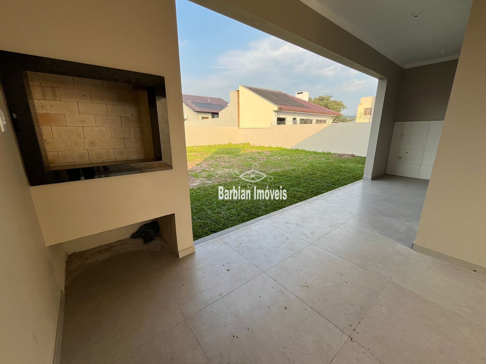 Casa à venda com 3 quartos, 110m² - Foto 4