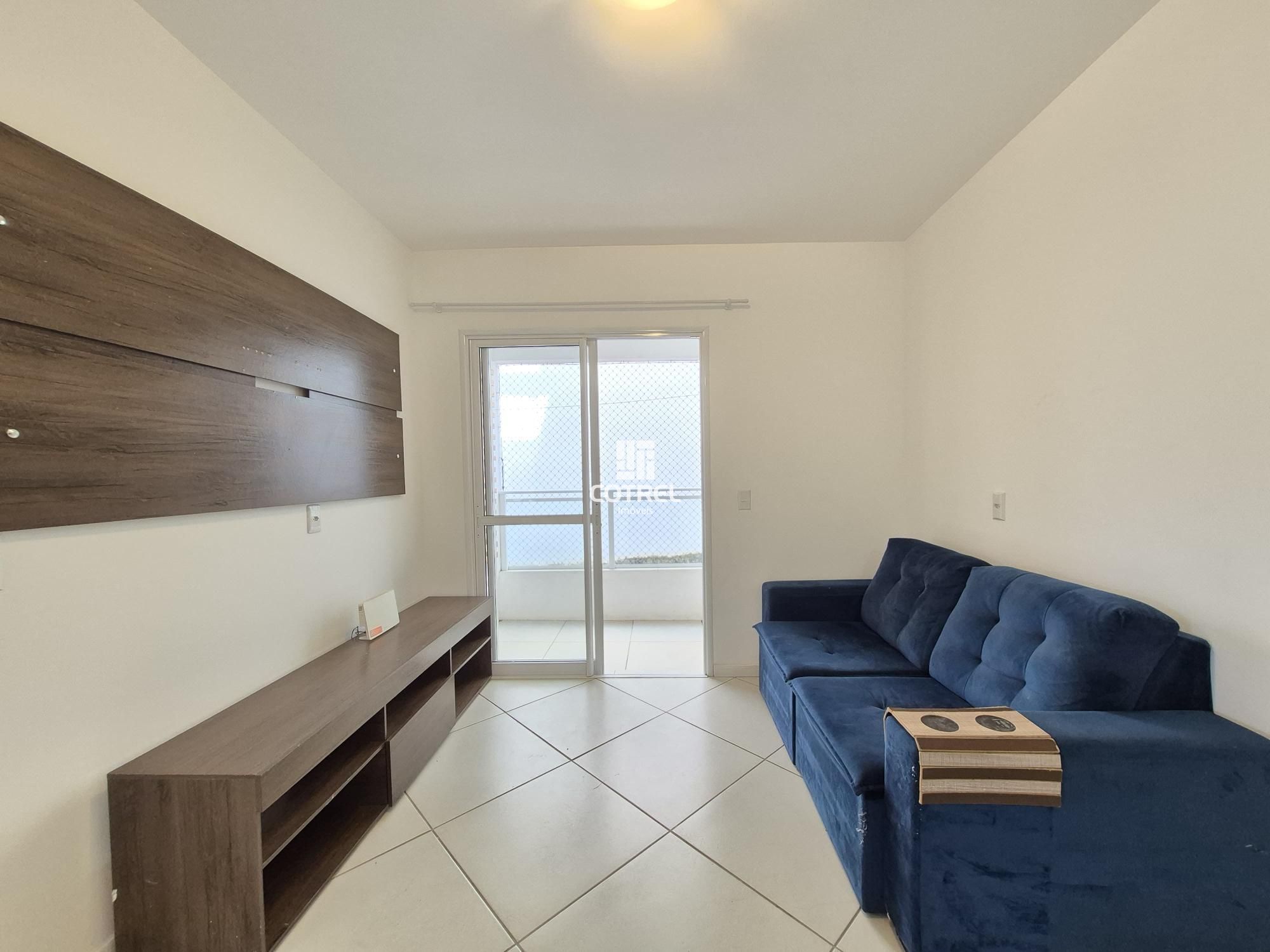 Apartamento à Venda Semimobiliado com 2 suítes situado no bairro Camobi na cidad