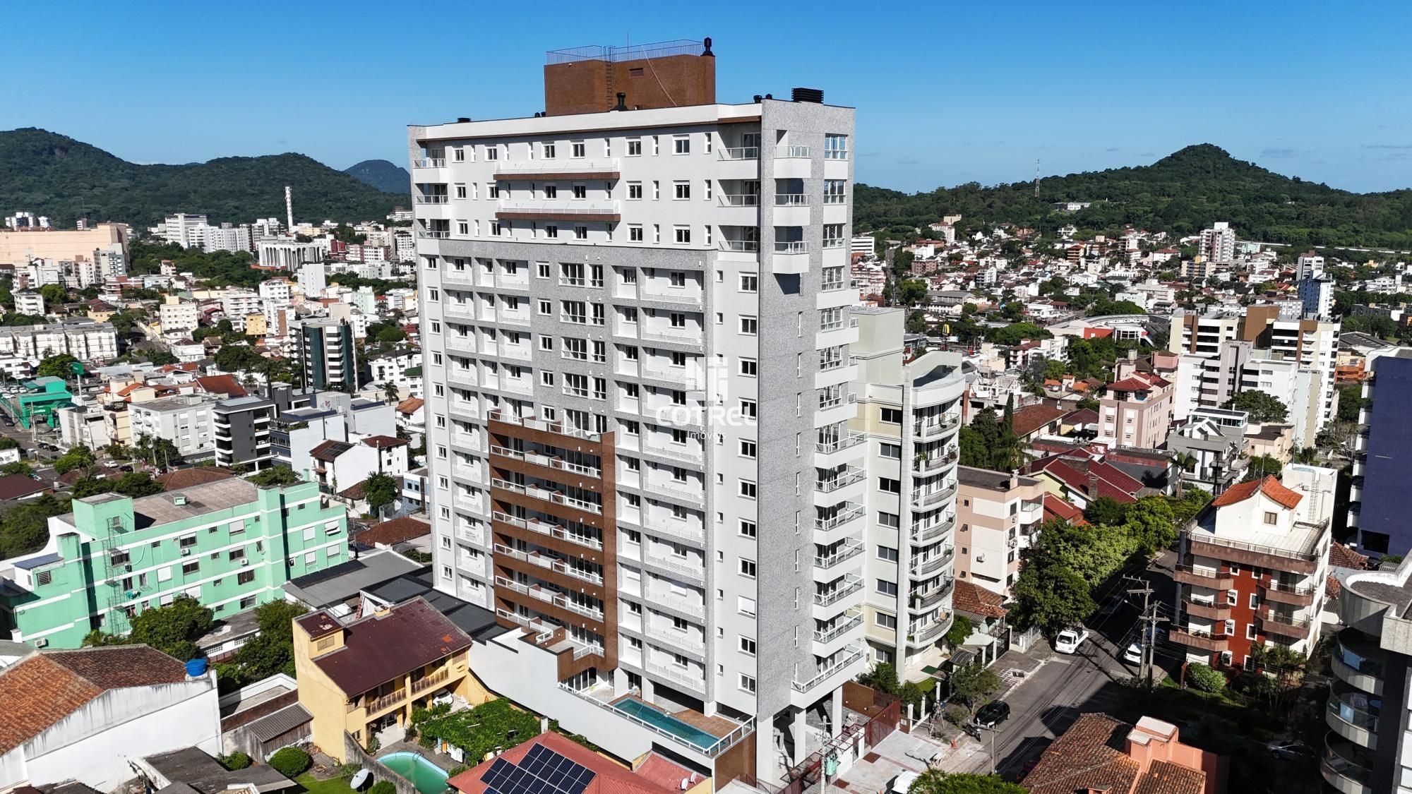 Apartamento para venda com 3 dormitórios sendo suíte, 2 vagas de garagem situado