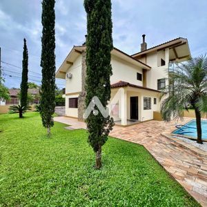 Casa com 277m² e 5 dormitórios no bairro Cristo Rei em Estrela para Comprar