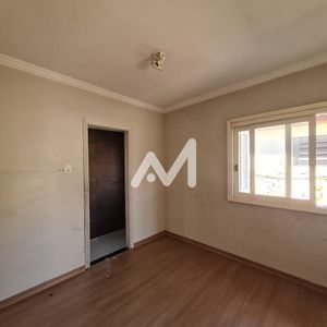 Casa com 170m² e 2 dormitórios no bairro Universitário em Lajeado para Comprar
