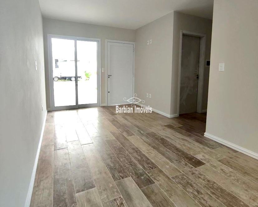 Casa à venda com 2 quartos, 80m² - Foto 3