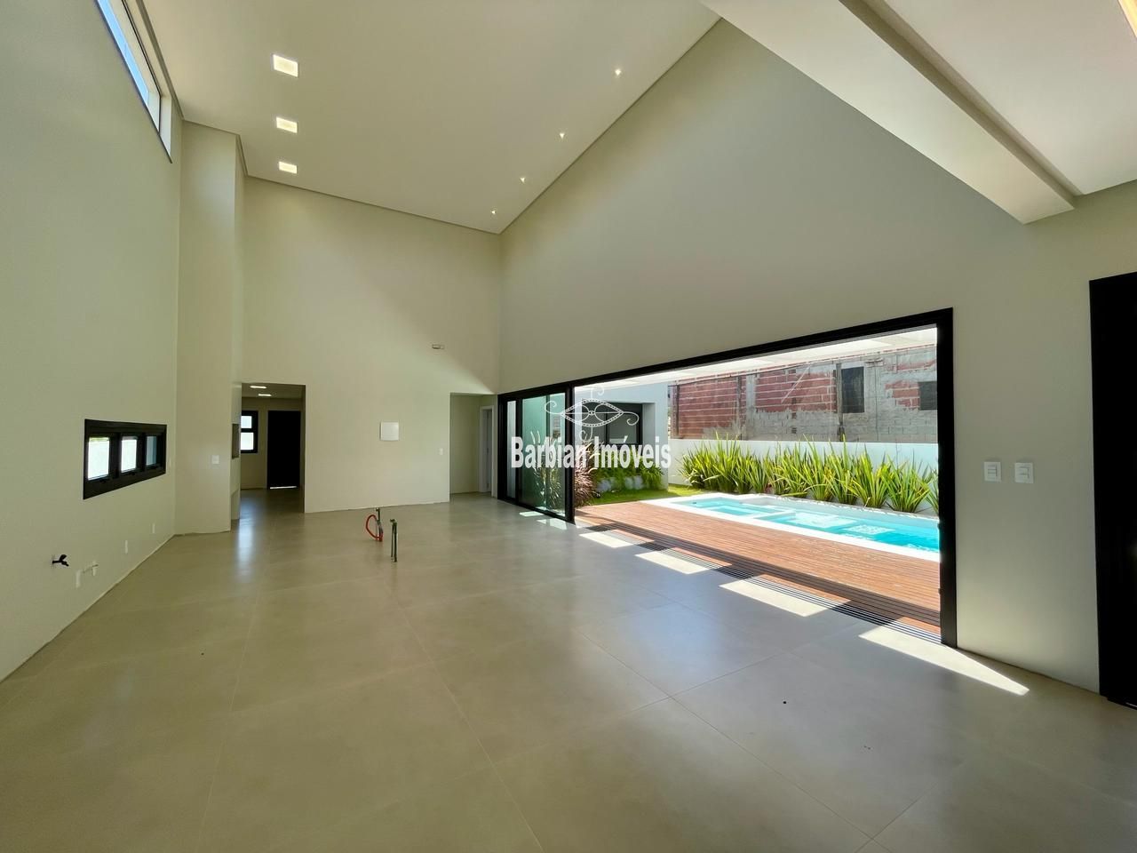 Casa, 3 quartos, 245 m² - Foto 2