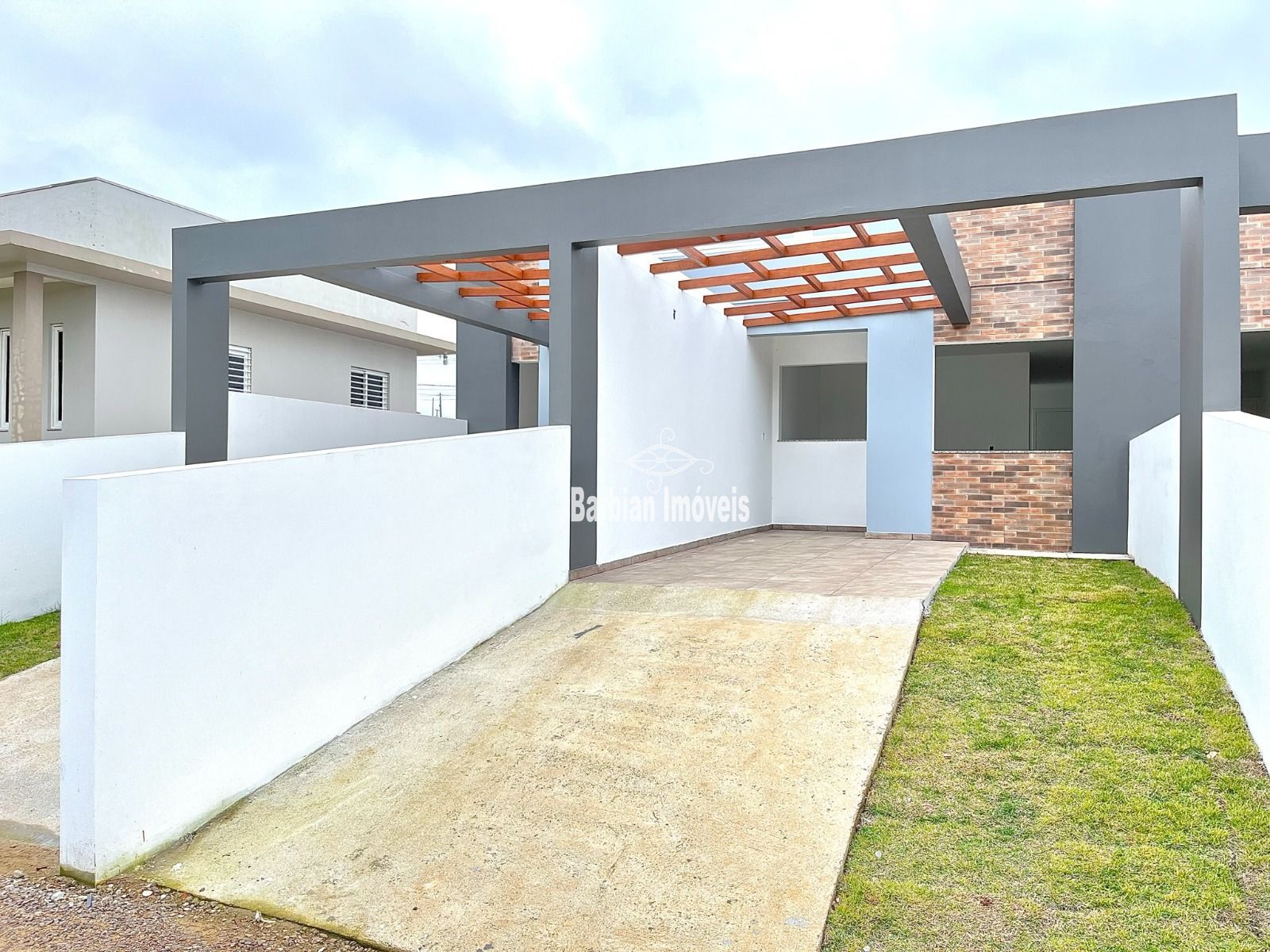 Casa à venda com 2 quartos, 54m² - Foto 1
