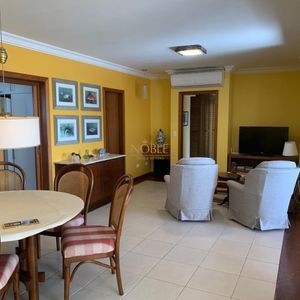 Apartamento com 180m², 3 dormitórios, 1 suíte, 2 vagas no Debret em Torres para Comprar