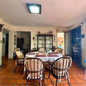 Apartamento com 269m², 4 dormitórios, 3 suítes, 2 vagas no Edificio Santa Helena em Torres para Comprar