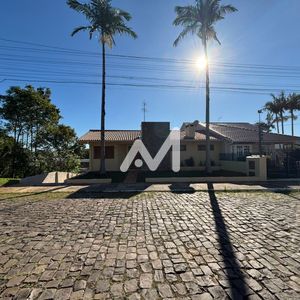 Casa com 264m² e 3 dormitórios no bairro Carneiros em Lajeado para Comprar ou Alugar