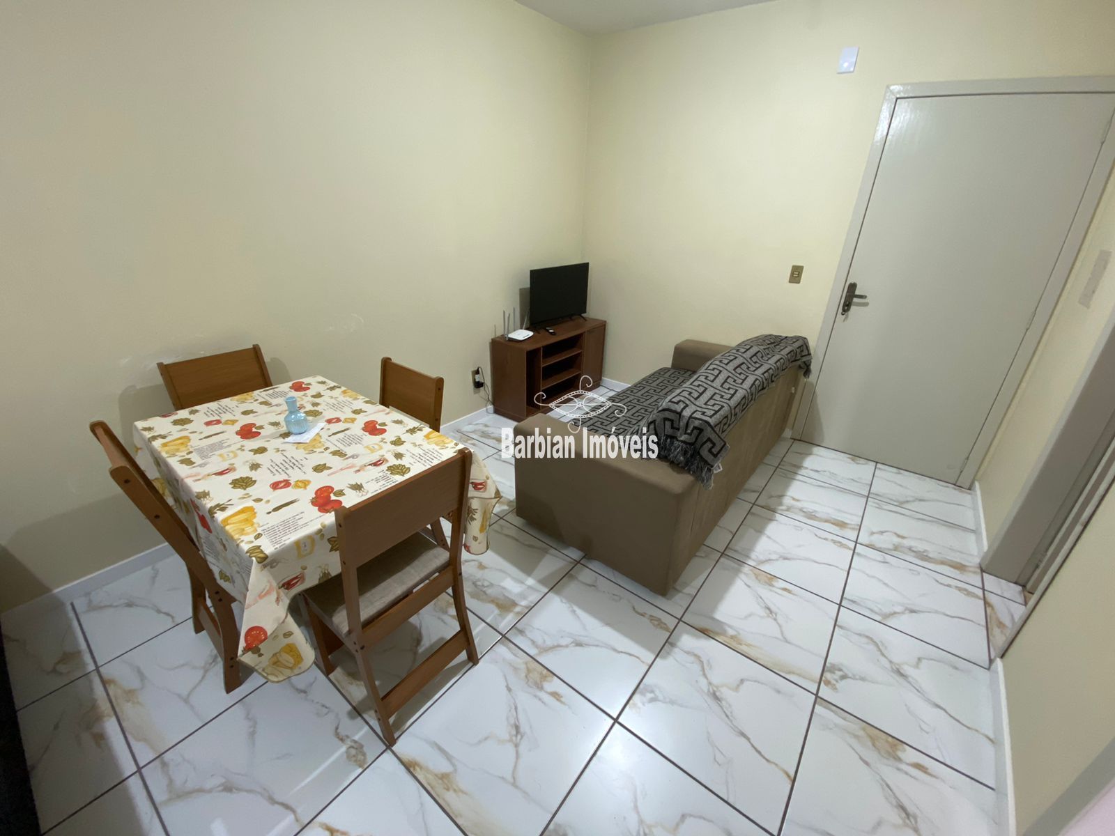 Apartamento à venda com 1 quarto, 28m² - Foto 2