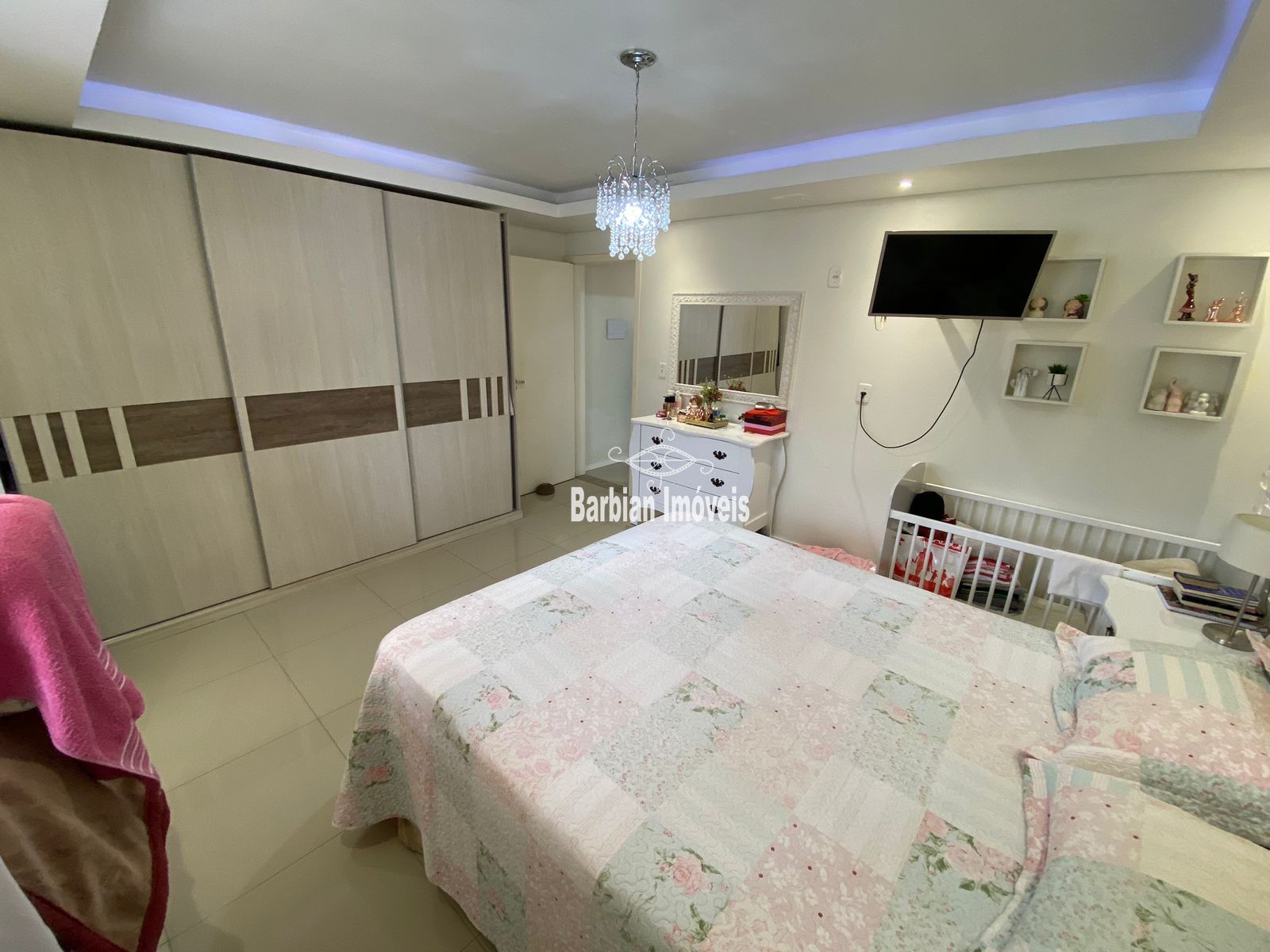 Casa à venda com 3 quartos, 193m² - Foto 14