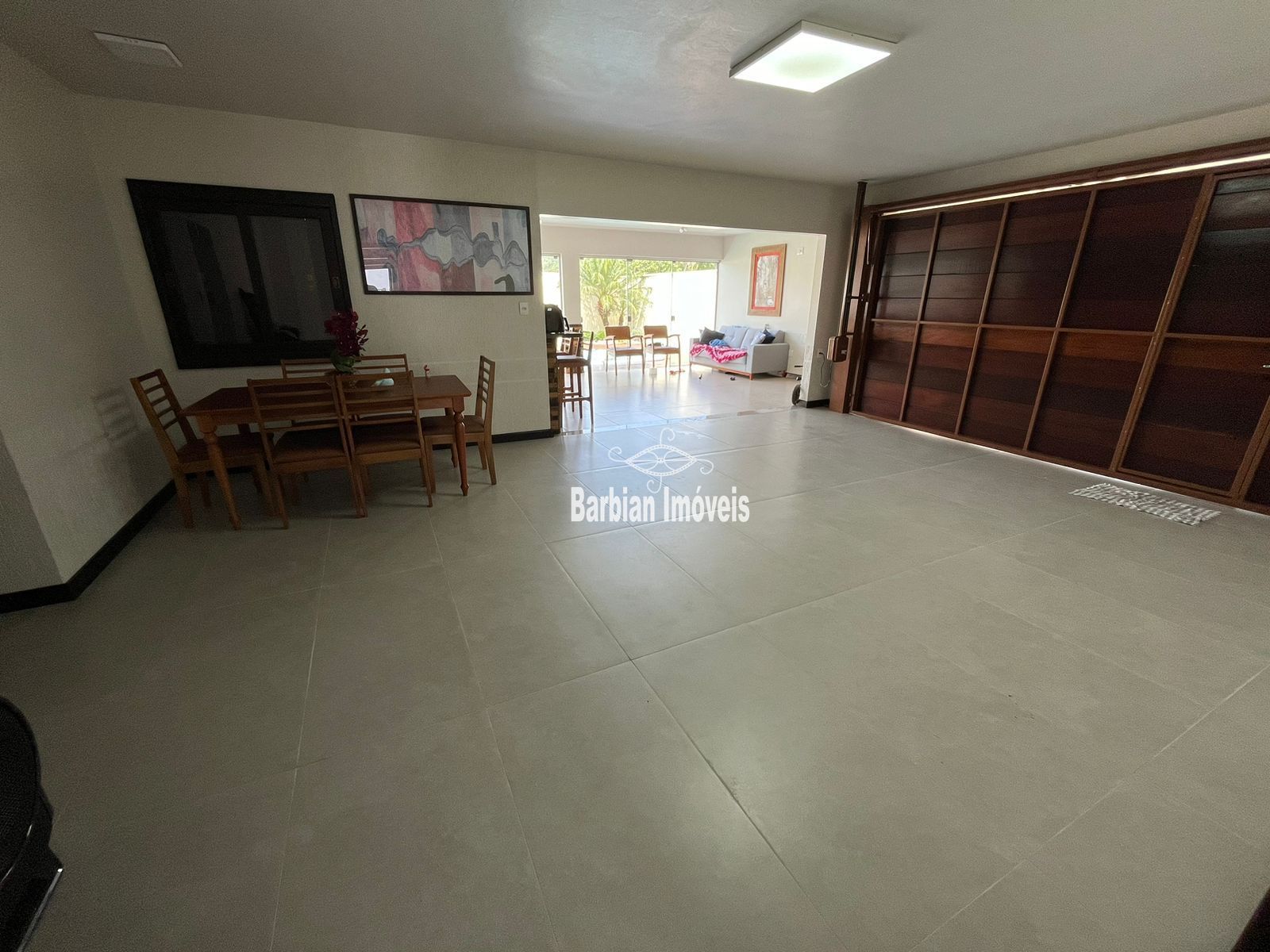 Casa à venda com 3 quartos, 210m² - Foto 9