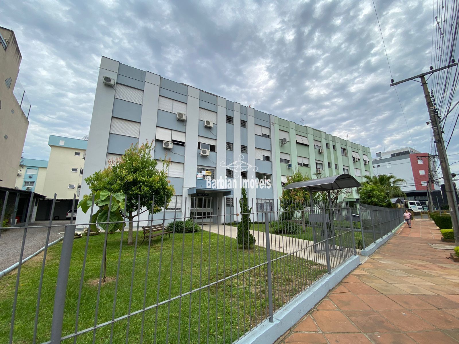 Apartamento à venda com 1 quarto, 45m² - Foto 1