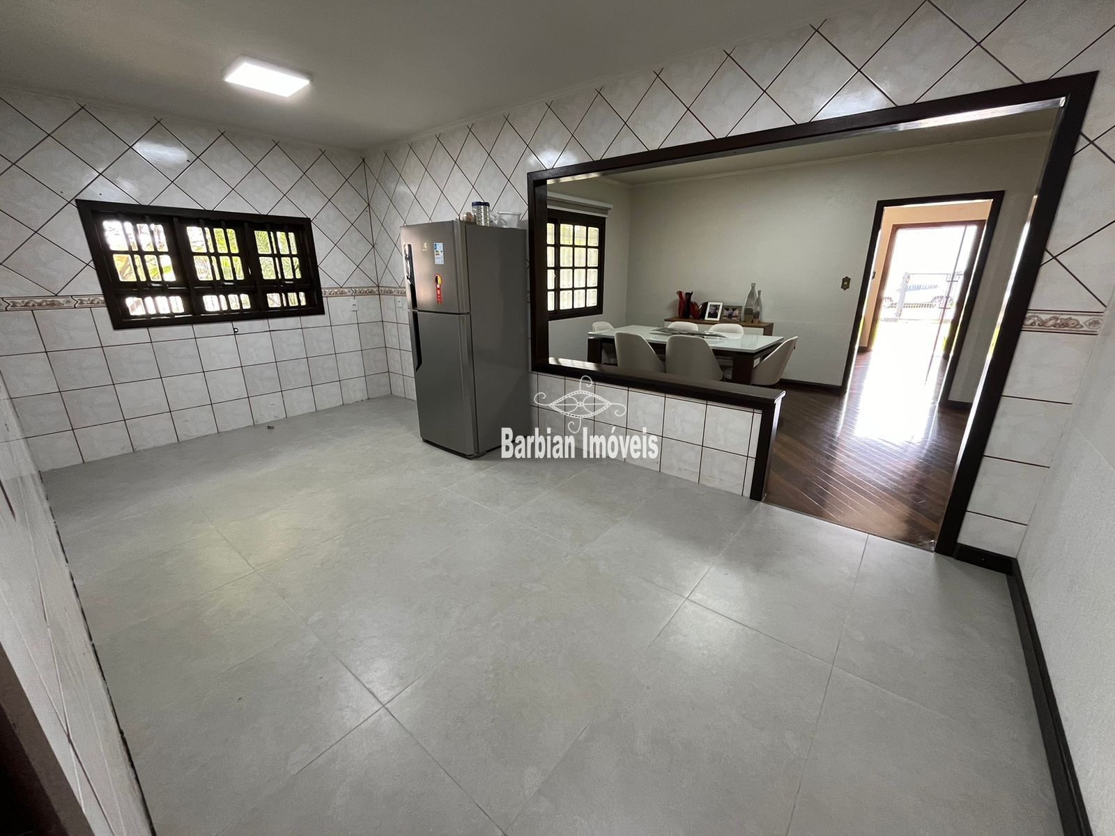 Casa à venda com 3 quartos, 210m² - Foto 8