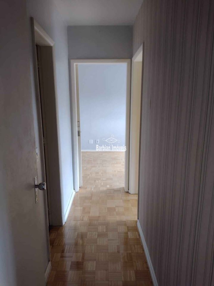 Apartamento à venda com 2 quartos, 70m² - Foto 4